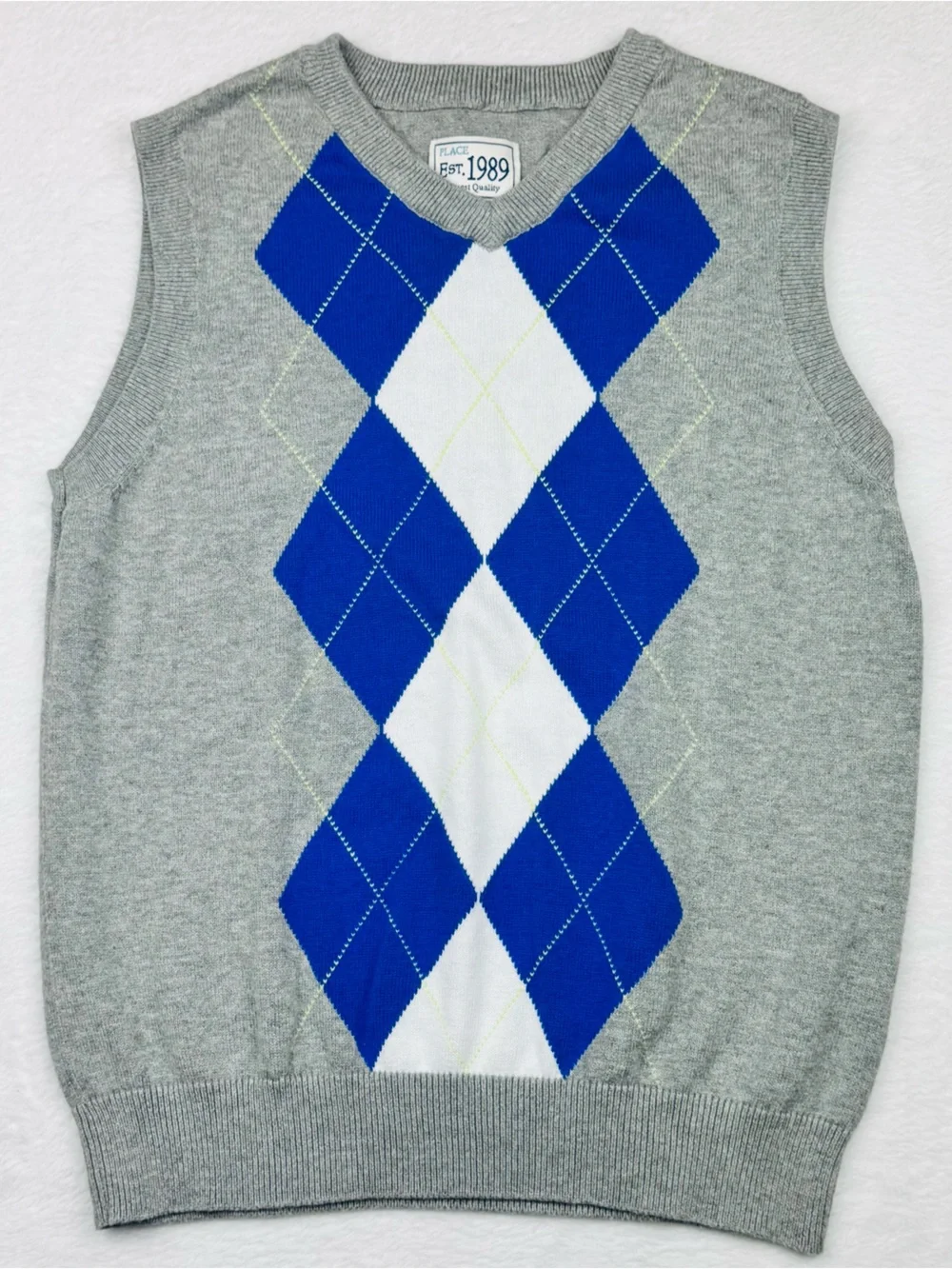 The Children’s Place Lot of 2 Boys Sweater Vest. Both size M (7/8).